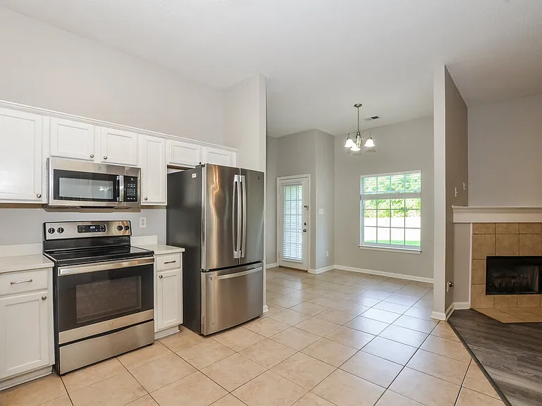 8280 Dexter Ridge Cv E — Photo 10