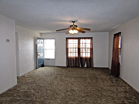 5th image of 110 Oak Ave