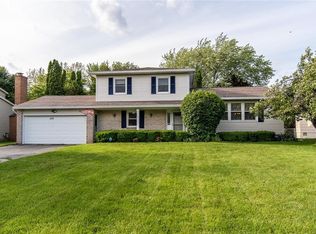 256 Chimney Hill Rd, Rochester, NY 14612