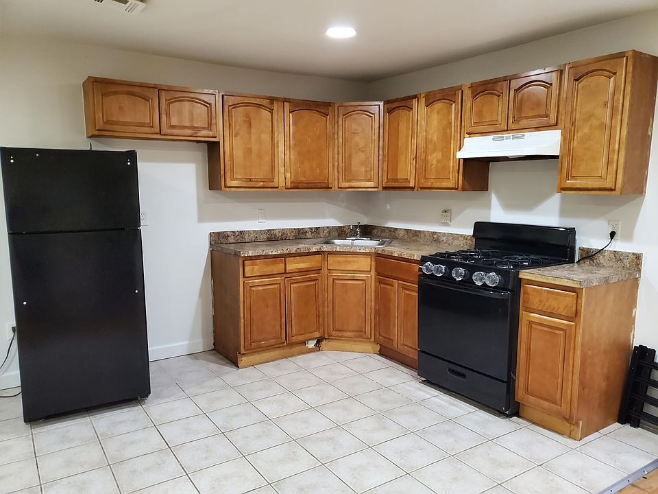 1st image of 435 Stuyvesant Ave APT 1