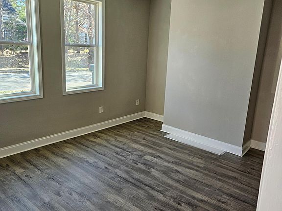 3rd image of 150 Pine St #B