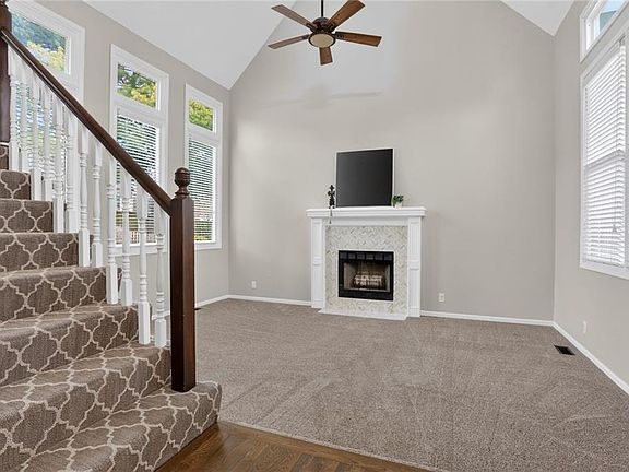 3rd image of 15206 Reeds Rd