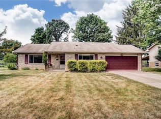 913 Gleneagle Dr, Dayton, OH 45431