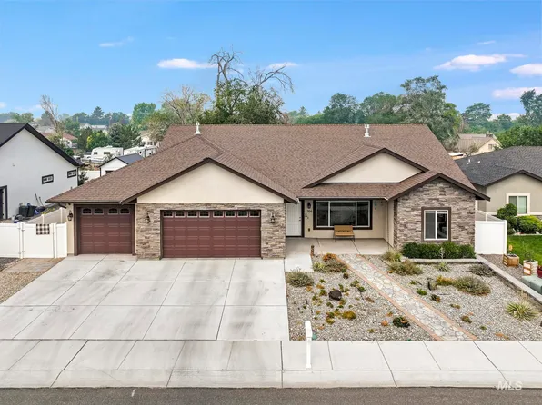 1356 Jump St, Twin Falls, ID 83301