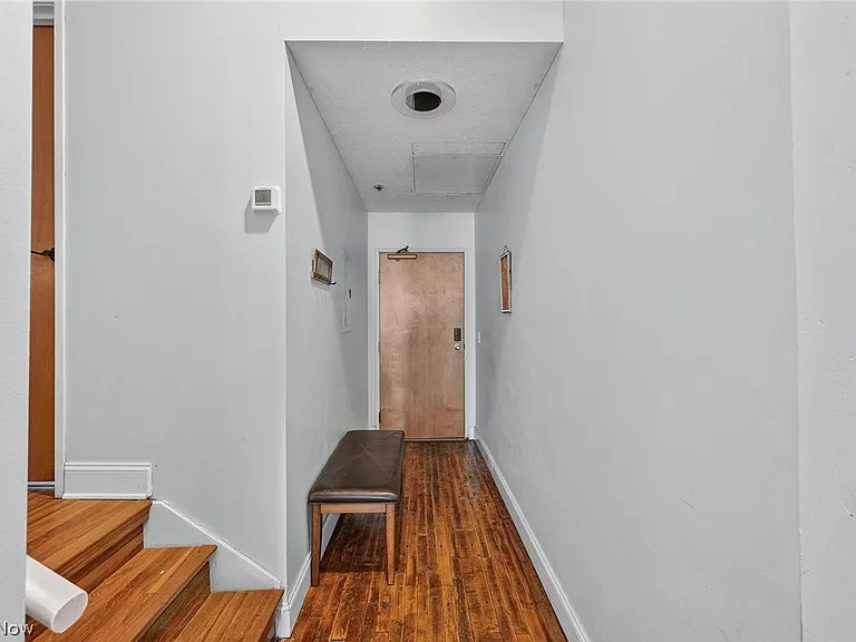 408 W Saint Clair Ave #319 — Photo 14