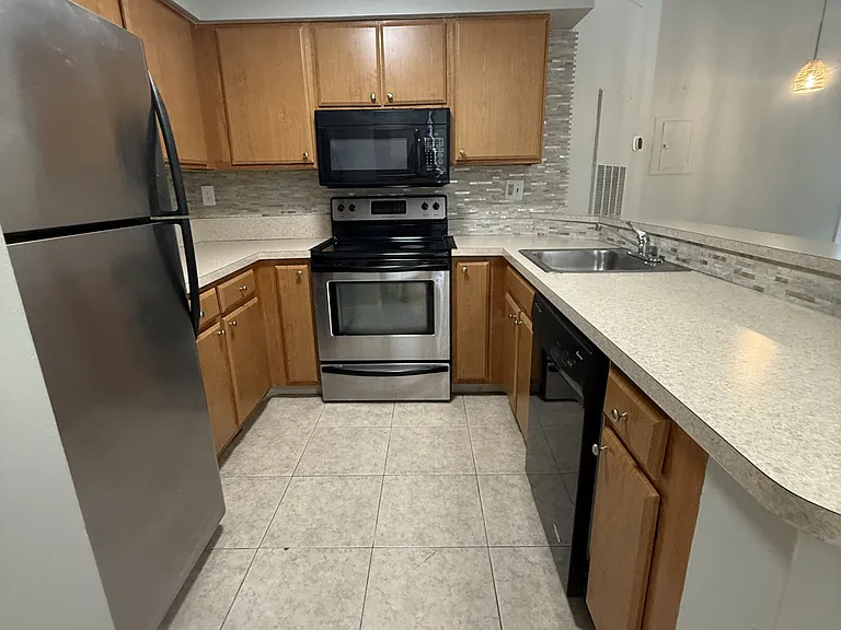 2445 SW 18th Ter #220 — Photo 20
