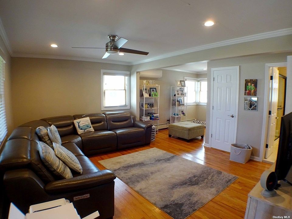 1st image of 266 Clark Blvd