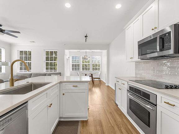 2nd image of 3472 Claremont St