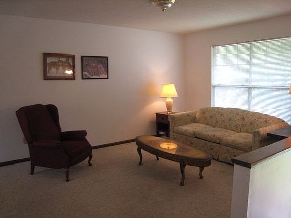 2nd image of 5019 Shady Ln