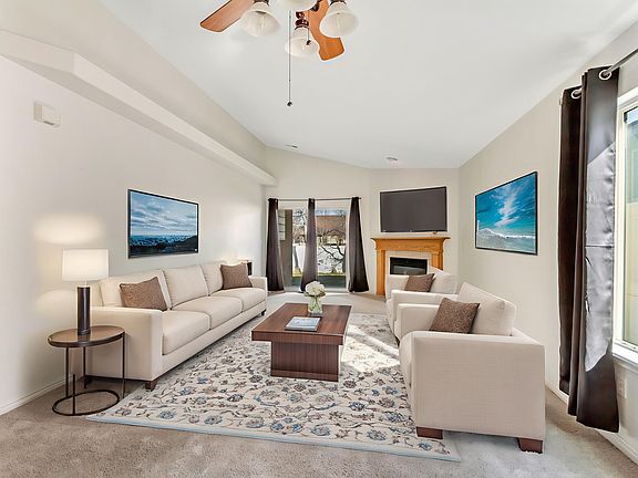 5th image of 828 Chartres Ave