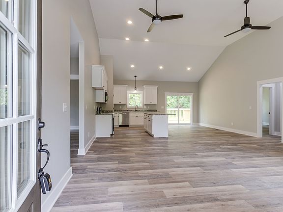 5th image of 624 Mountain View Dr Lot 152