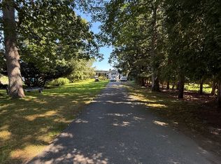 22 Cedarwood Ln, Old Saybrook, CT 06475