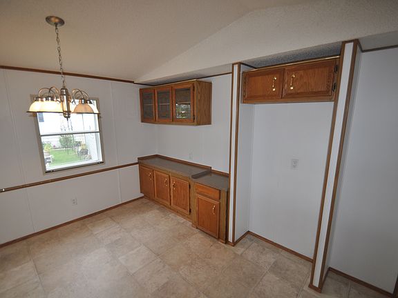 2nd image of 178 Twin Lakes Dr