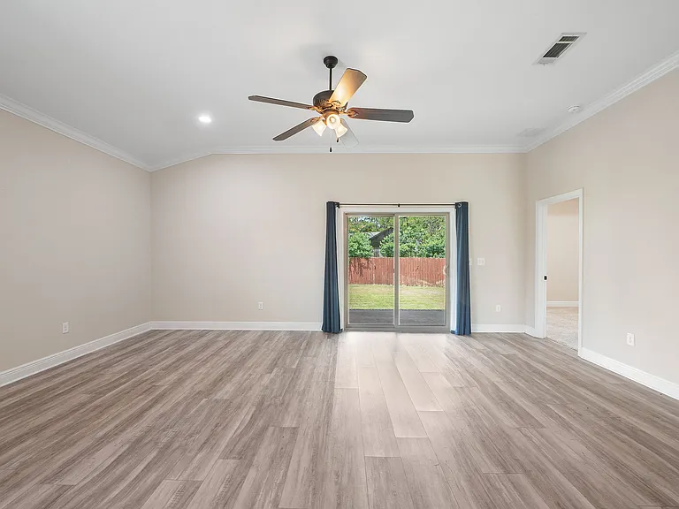 725 Upper Heron Way — Photo 14