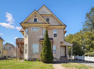 915 Clay St, Cedar Falls, IA 50613