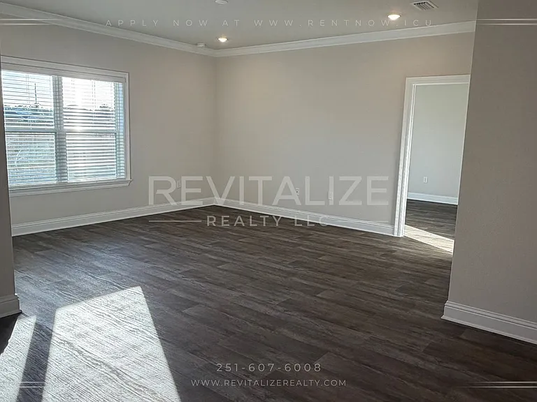 14901 Dayton Cir — Photo 20