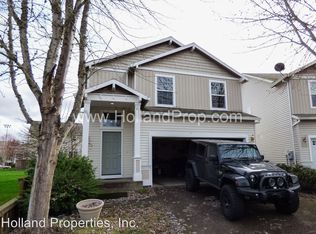 5005 NE Schoeler Cir, Hillsboro, OR 97124