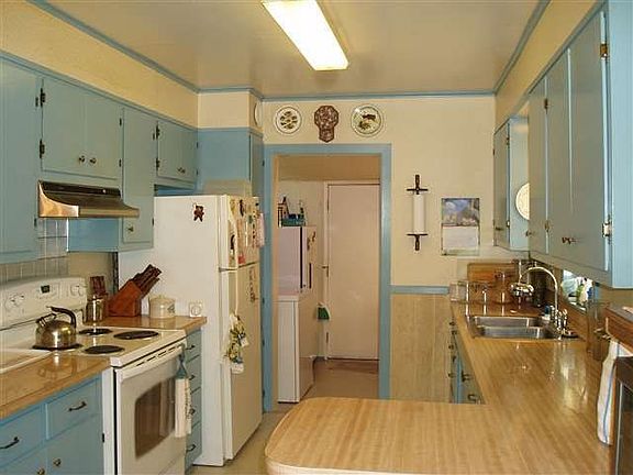 2nd image of 2606 W 10th Ave