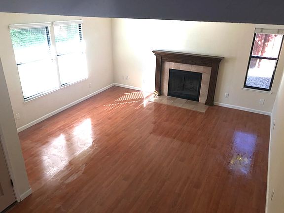 2nd image of 1795 W Hacienda Ave