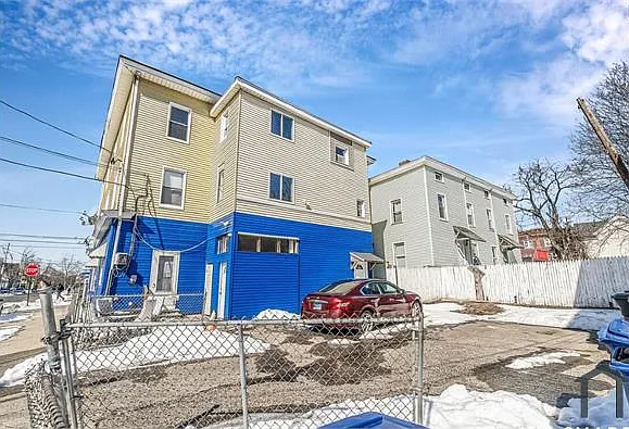 1220 Pembroke St #3R — Photo 8
