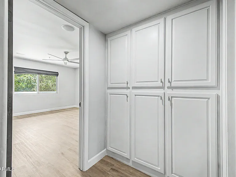 2311 E Colter St — Photo 28