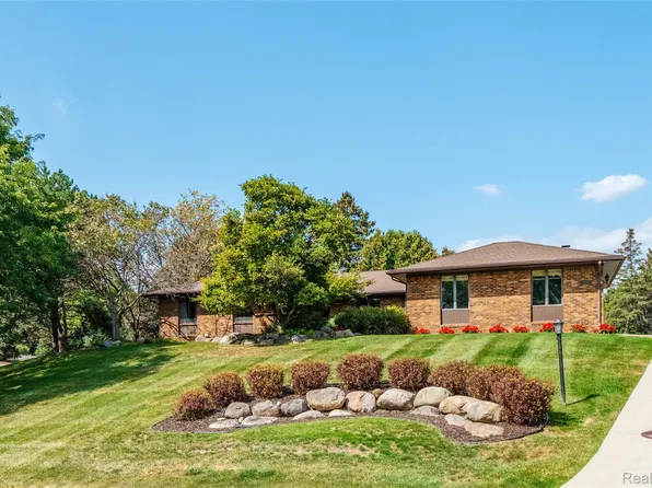 35598 Springvale St, Farmington Hills, MI 48331