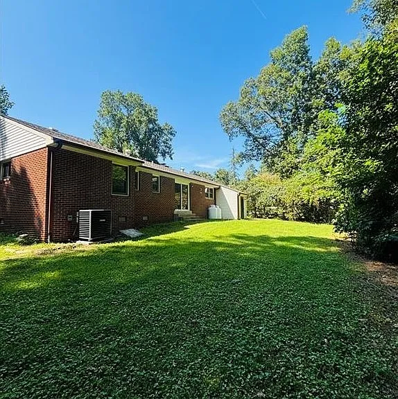 4931 Lair Dr — Photo 14