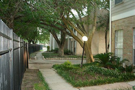 1st image of 11710 Southlake Dr Unit 28