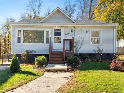 28 Stevens Avenue, West Haven, CT, 06516