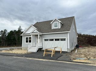 21 Fairway Lndg #21, Carver, MA 02330