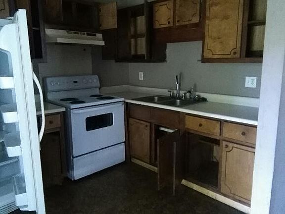 Kitchen, New Stove