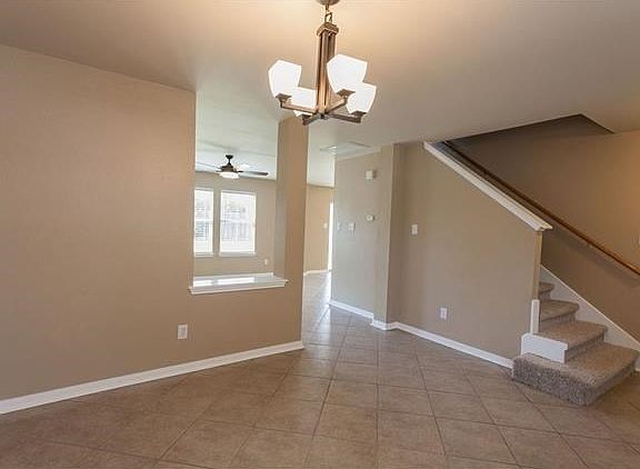 3rd image of 20324 Farm Pond Ln