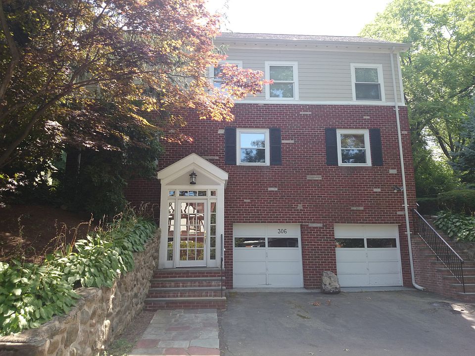 2nd image of 306 Mason Ter