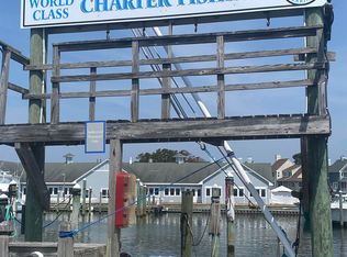 15 Yacht Club Ct #15, Manteo, NC 27954