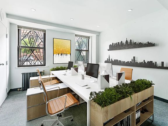 2nd image of 7 W 96th St APT 1H