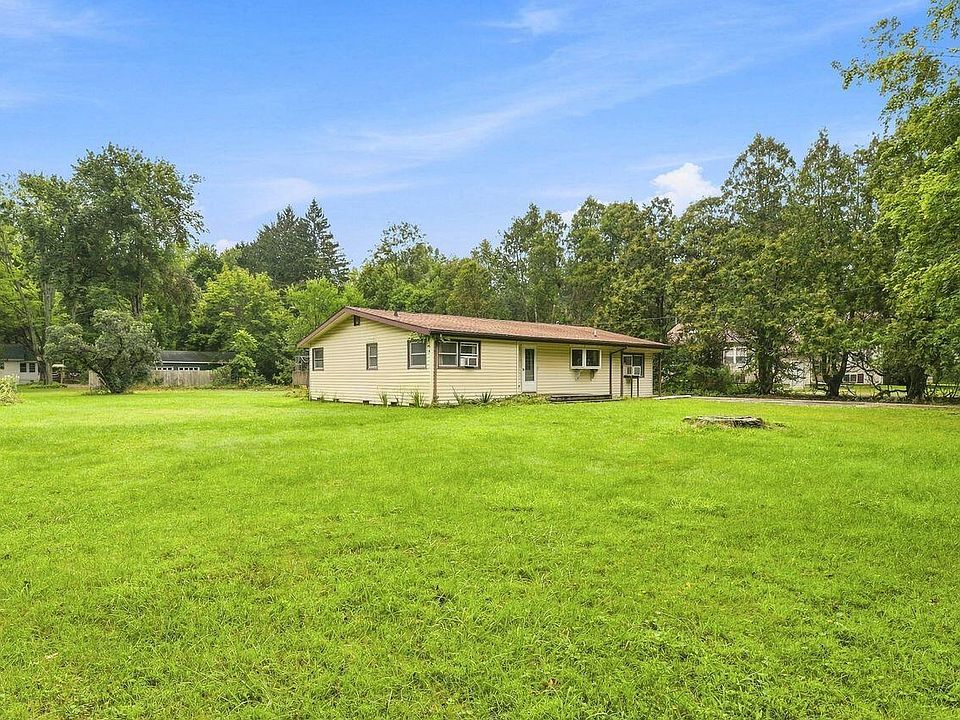 1st image of 8887 Elm Valley Rd