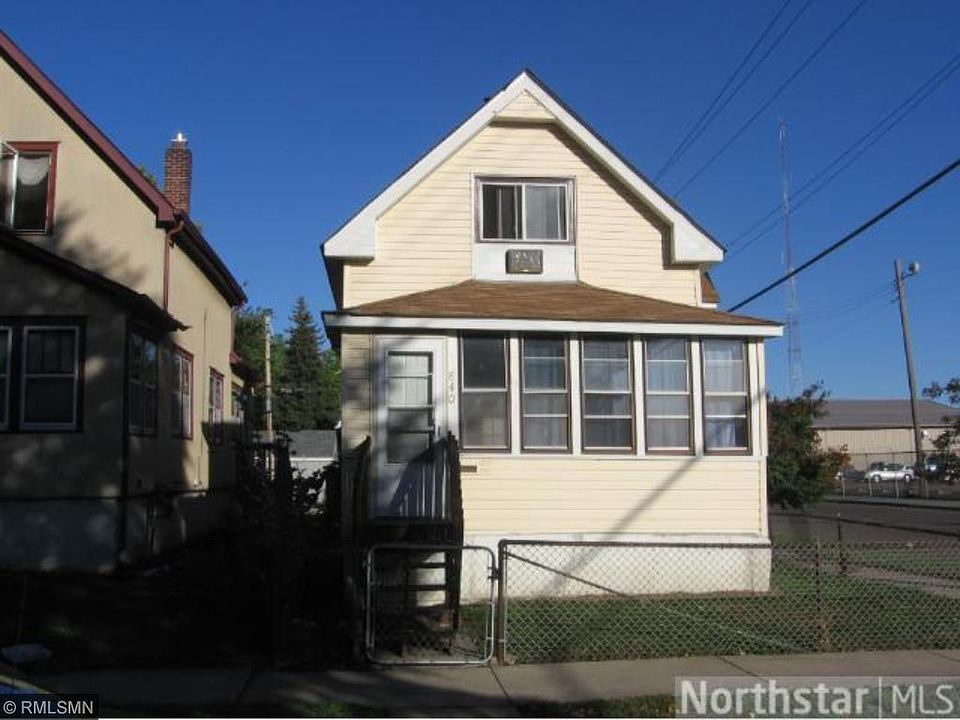 2nd image of 840 Marion St
