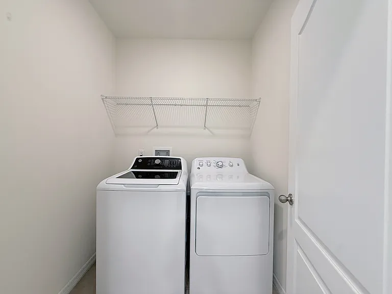 2703 Rowan St — Photo 14