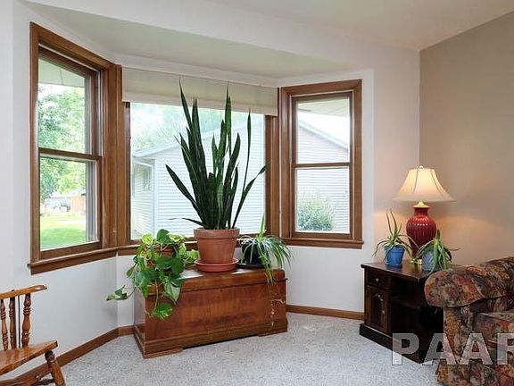 5th image of 728 N Aten Ave