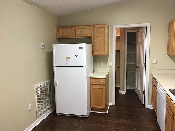 3rd image of 9501 Arbor Oak Ln
