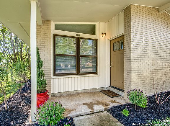 3rd image of 310 E Langley Blvd