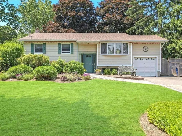 21 Lansing Lane, East Northport, NY 11731