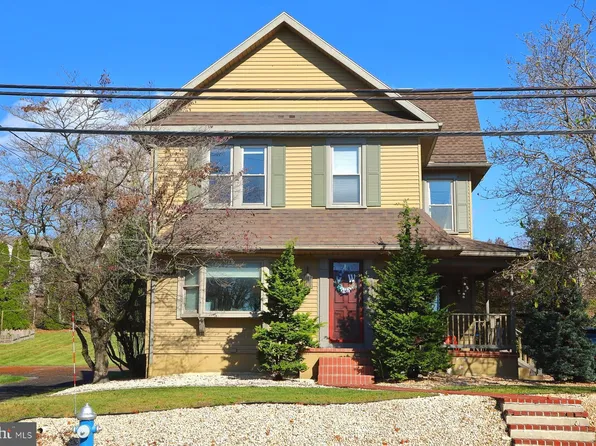 4276 Division Hwy, East Earl, PA 17519