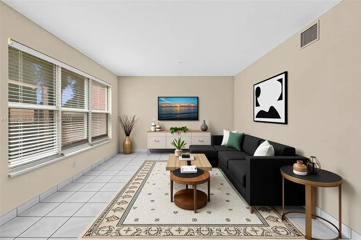 Building Photo - 3750 SW 60th Ter #1