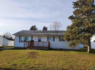 103 Hays Cir, Silver Bay, MN 55614