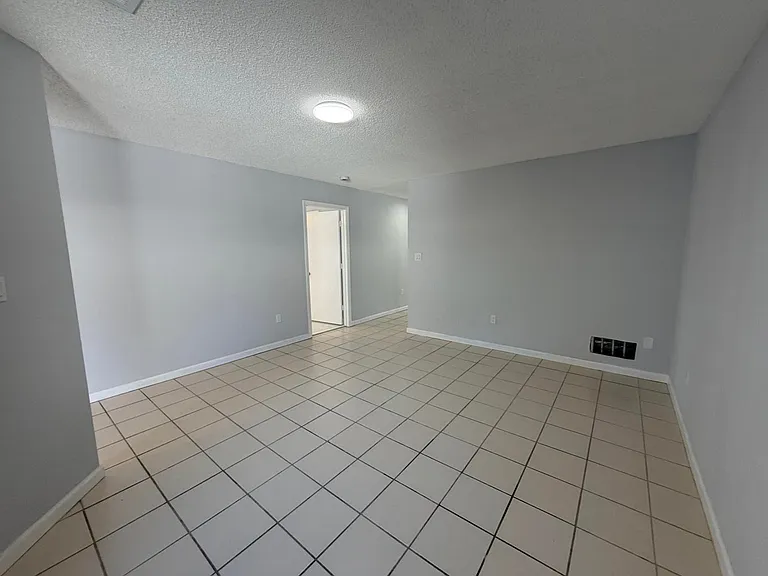 182 Sparrow Dr — Photo 8