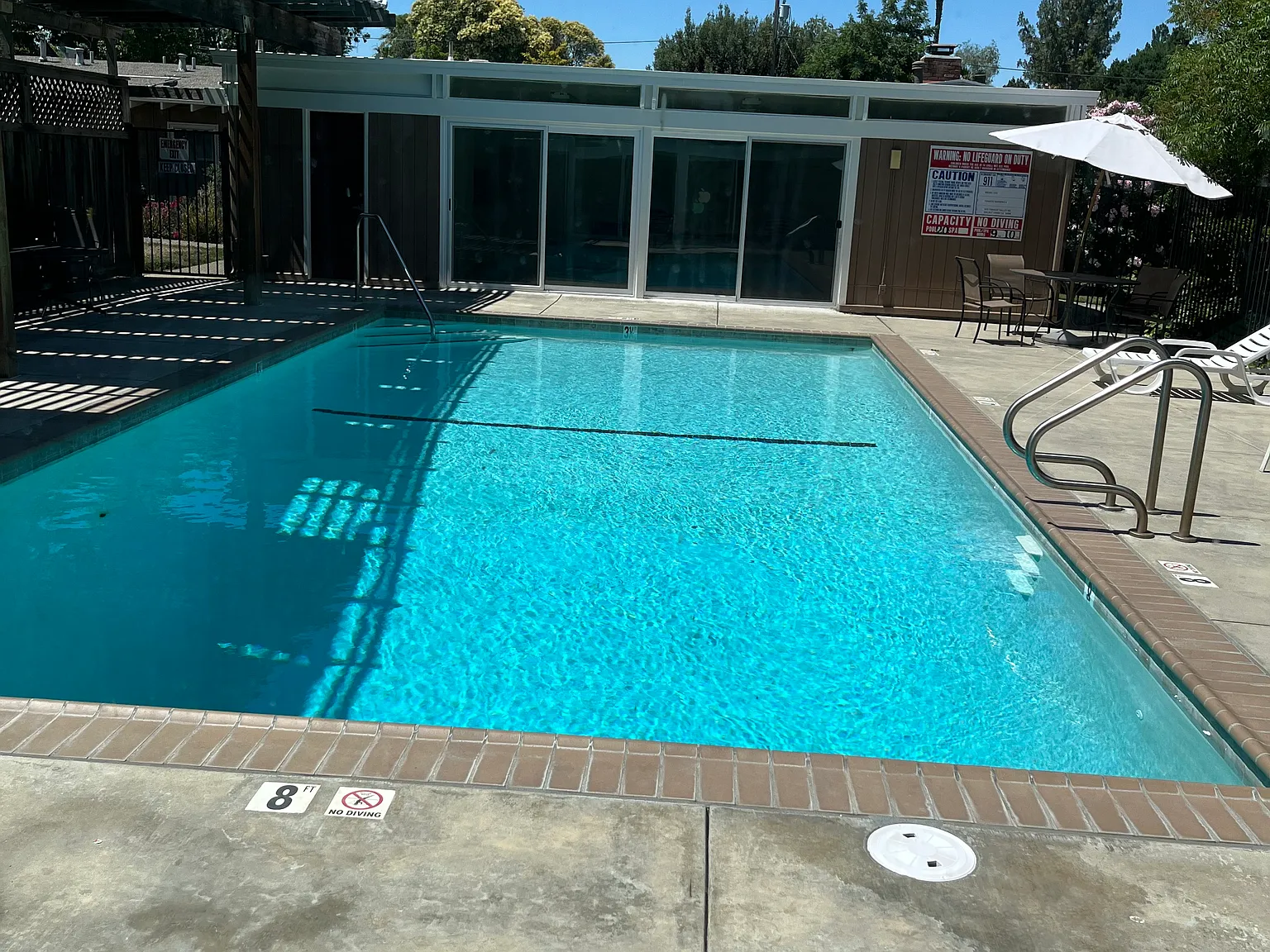 3 bed, 1.5 bath, 1200 sqft, $3,300 — Photo 3