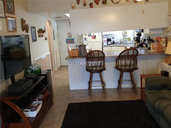 3rd image of 2417 La Casa Dr