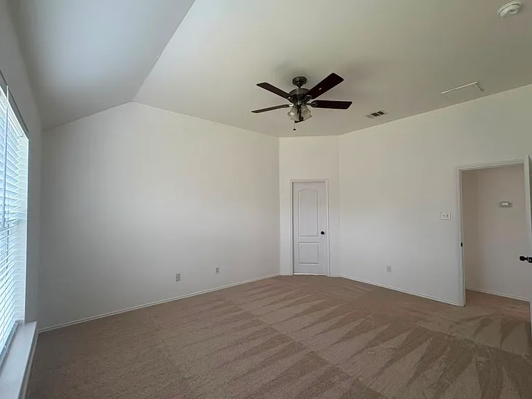 2533 Slalom Dr — Photo 9