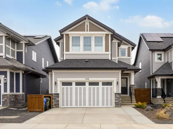 192 S Magnolia Mnr SE, Calgary, AB T3M 3J1